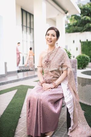 ชุดไทยเจ้าสาว ชุดไทยจักรพรรดิ์ เช่าที่แบมบี้ เวดดิ้ง ห้วยขวาง